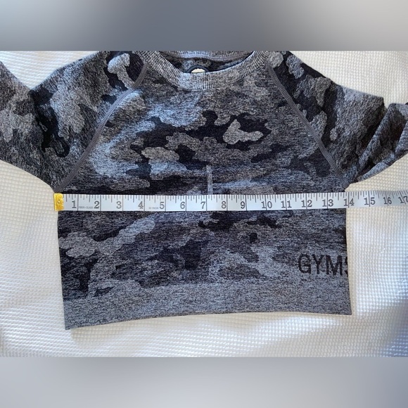 Women’s Gymshark Adapt Camo Seamless Long Sleeve Crop Top size medium - Picture 6 of 16